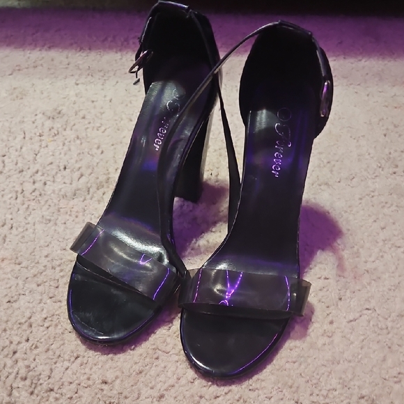 Forever 21 Black Stiletto Heels Classic Pumps - Picture 1 of 4